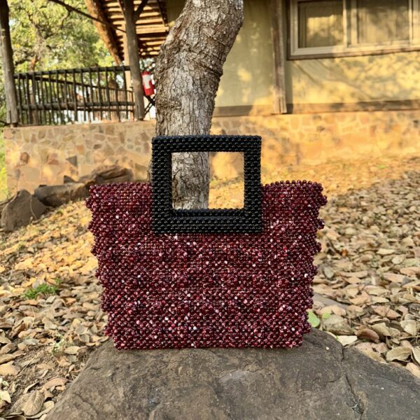 Zeyna [burgundy with black handle]