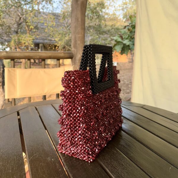 Zeyna [burgundy with black handle]